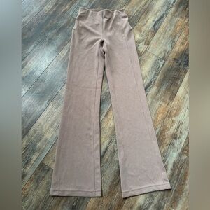 Lululemon Ribbed Softstreme Flared Pant Sz 4